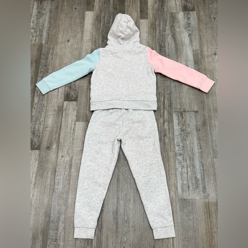 Puma Sweatsuit - Picture 3 of 3
